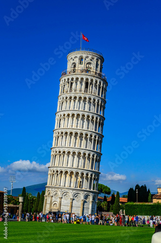 leaning tower