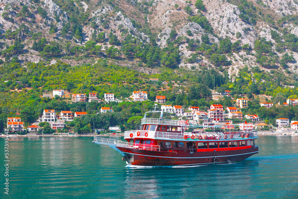 Cruise wooden boat