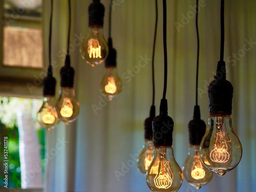 Round tungsten lamps, Used to decorate different shops