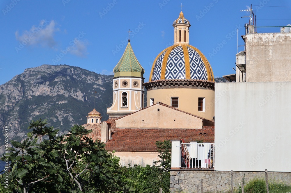 Praiano - Cupole della Chiesa di San Gennaro da Via Capriglione