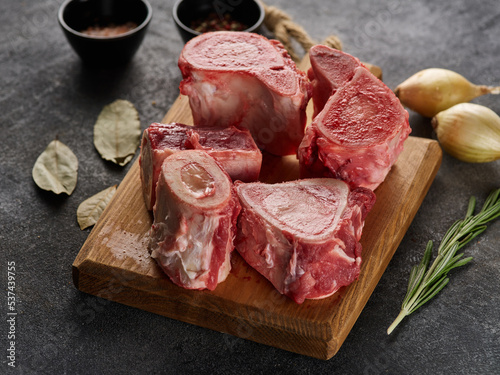 Foto Beef marrow bones  to prepare broth or soup.
