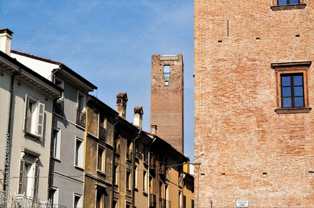 Detailaufnahme aus der zu UNESCO Weltkulturerbe gehörenden Altstadt von Mantua / Mantova