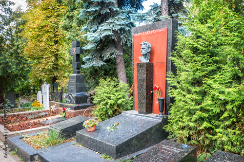 Grave of Vladimir Mayakovsky, Novodevichy Cemetery, Moscow photo