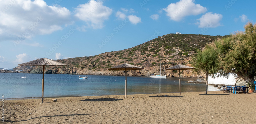 Obraz premium Beach at Faros town on Sifnos island in Greece