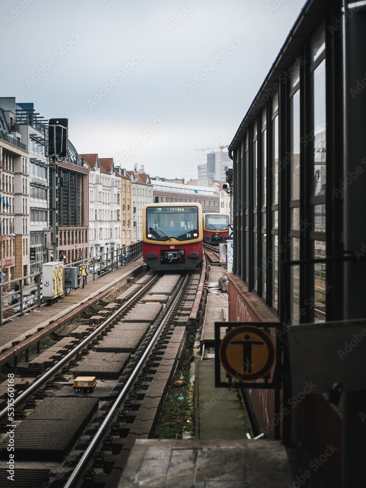 Obraz premium Train in Berlin, Germany