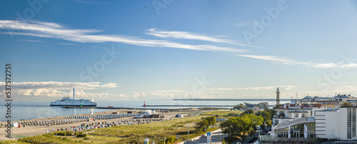 Panorama vom Strand und der Hafeneinfahrt von Rostock Warnemünde photo