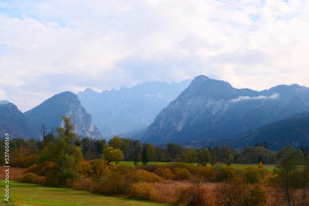 Fototapeta premium Herbst im Gesäuse