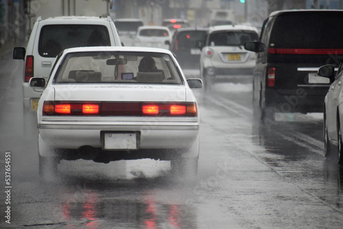 雨の国道8号線