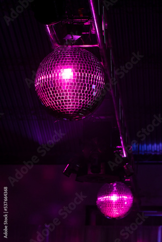 discoteca bola de espejos