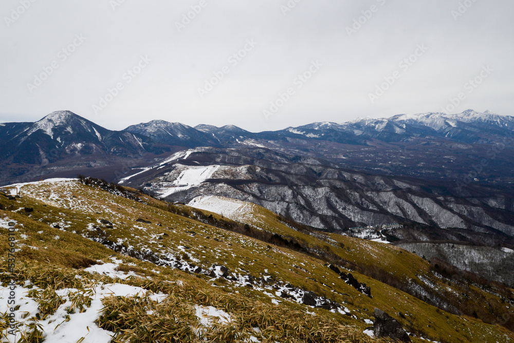 車山山頂から見る冠雪した八ヶ岳連峰　全景