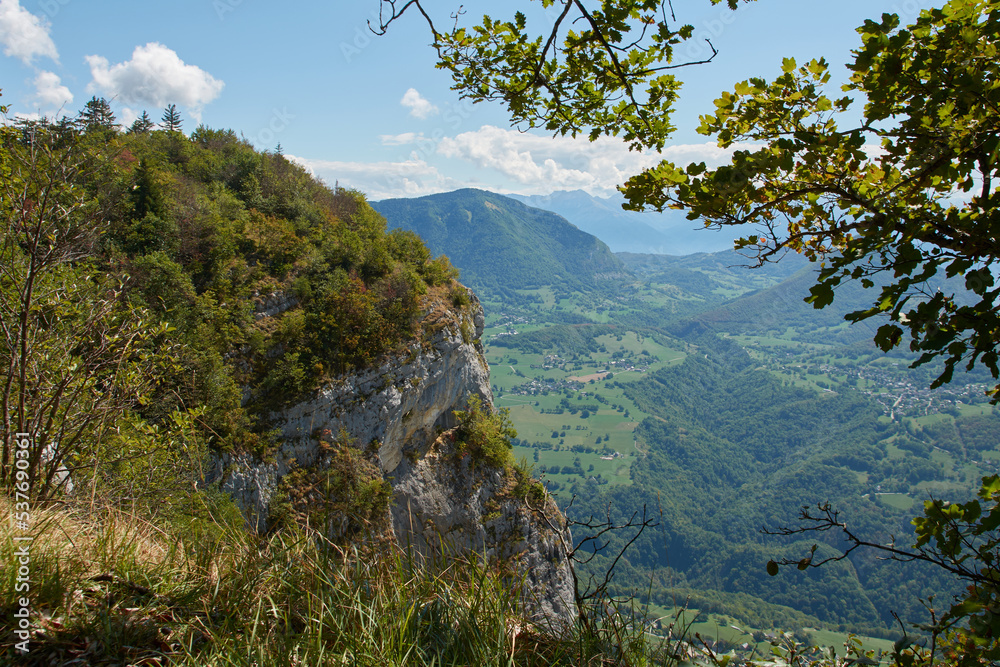 Fototapeta premium falaises dans les bauges