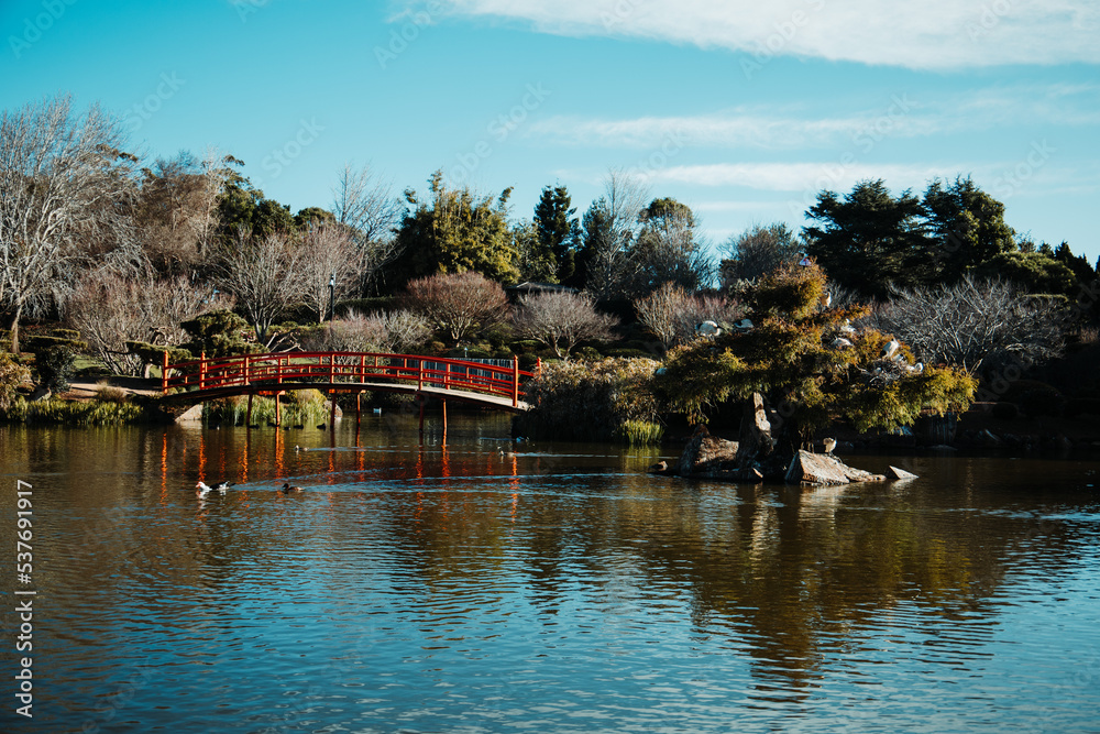 Obraz premium bridge over lake
