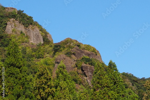 岩山と日本晴れ photo