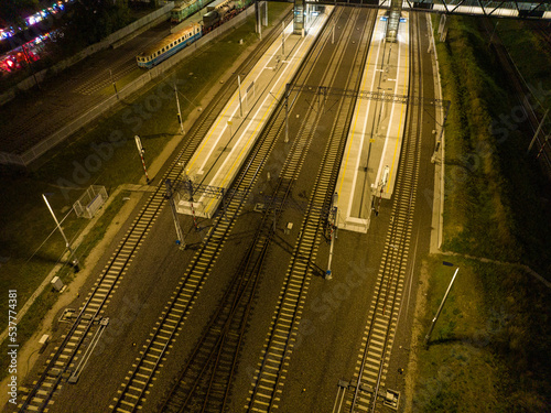 nocne zdjęcia miasta z drona, warszawa, okolice dworca zachodniego