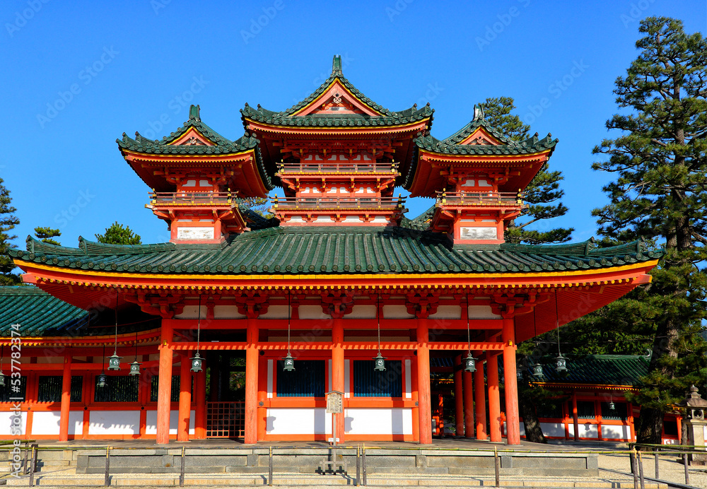 Naklejka premium Sakyō-ku, Kyoto, Japan, Asia - Heian Shrine - Heian Jingu - famous Shinto shrine