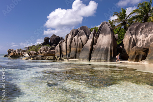  Seychelles, Anse Sous d'Argent beach , with granite boulders and turquoise sea