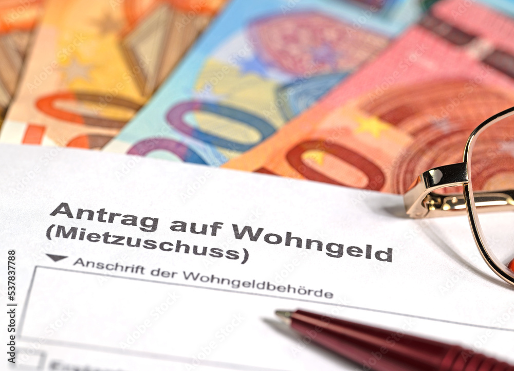 Wohngeld Kontoauszüge Der Letzten 3 Monate Formular für den Antrag auf Wohngeld Stock Photo | Adobe Stock