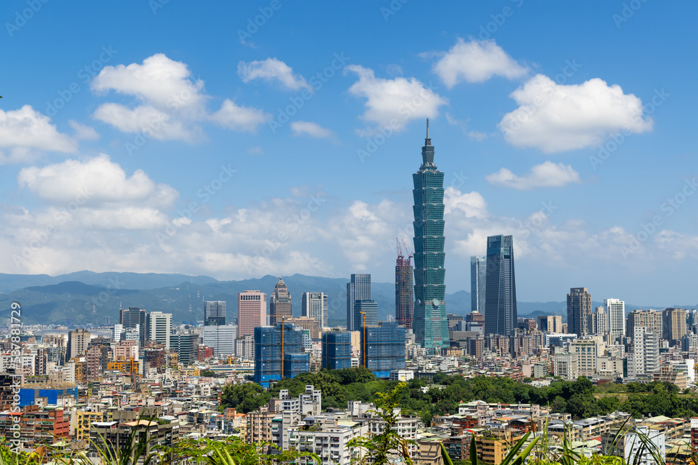 Naklejka premium Taipei city skyline