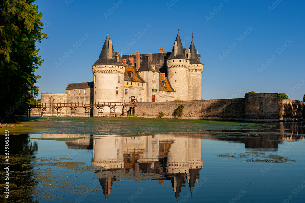Sully sur Loire Chateau