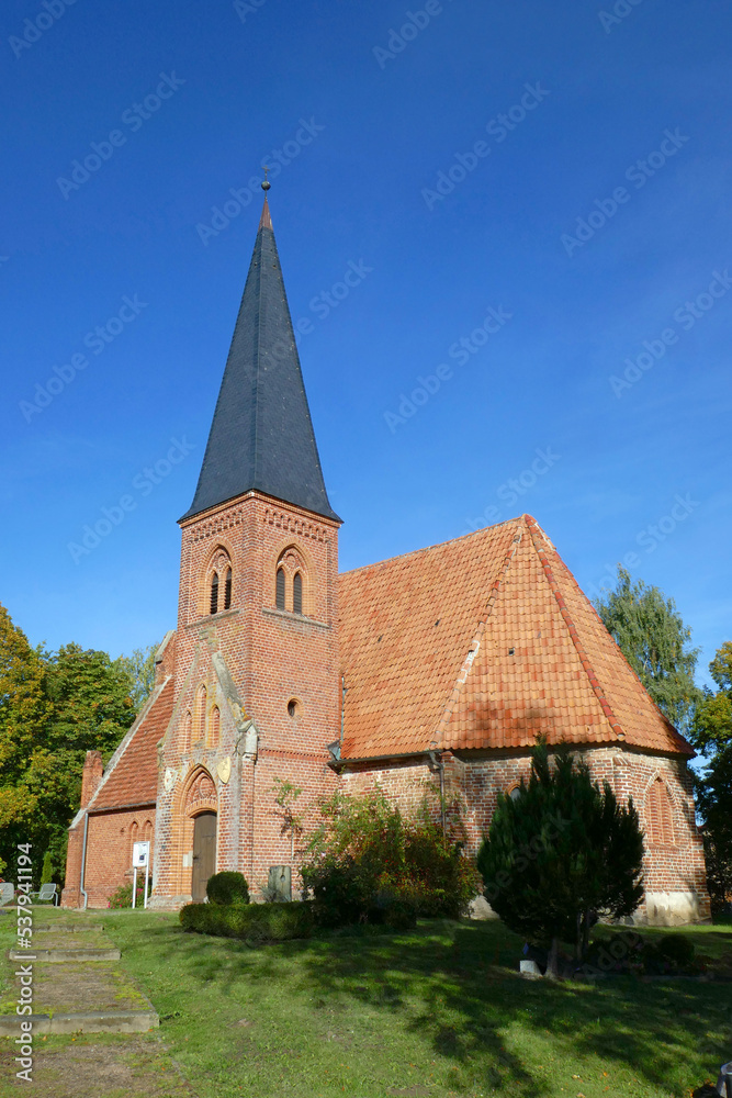 Dorfkirche Lüssow