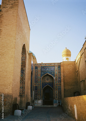 Samarkand: shah-i-zinda complex exterior