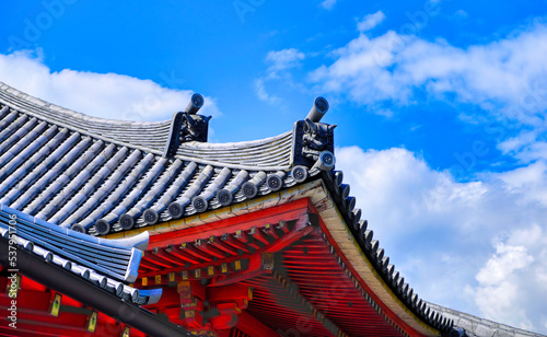 京都、六波羅蜜寺の屋根 photo