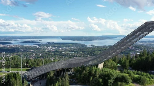 vue panoramique d'Oslo depuis Holmenkollen photo