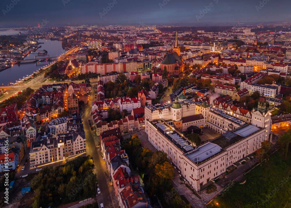 Obraz premium Szczecin, Poland 14.10.2022 Panorama of the city at dawn