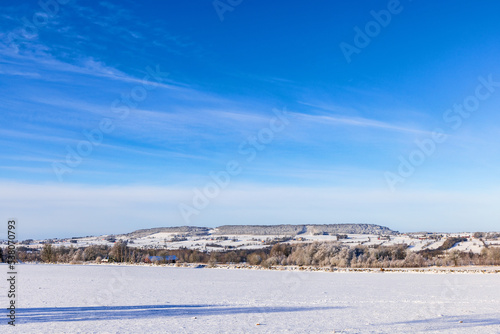 Wintry landscape view at a table hill © Lars Johansson
