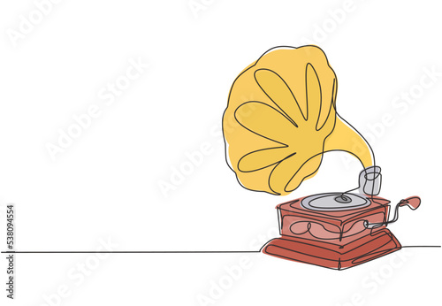 Single continuous line drawing of old retro analog vinyl gramophone with circle wooden desk. Classic vintage music player concept. Musical instrument one line draw design vector graphic illustration