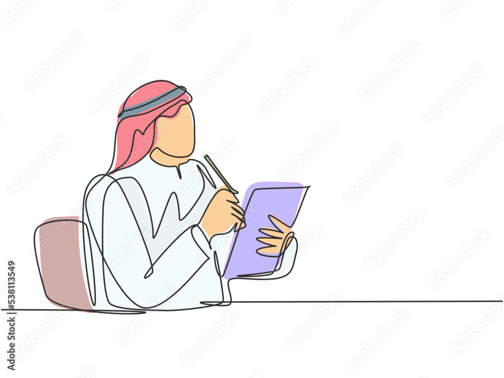 One single line drawing of young serious muslim businessman thinking about progress of company. Saudi Arabia cloth shmag, kandora, headscarf, ghutra. Continuous line draw design vector illustration One single line drawing of young serious muslim businessman thinking about progress of company. Saudi Arabia cloth shmag, kandora, headscarf, ghutra. Continuous line draw design vector illustration