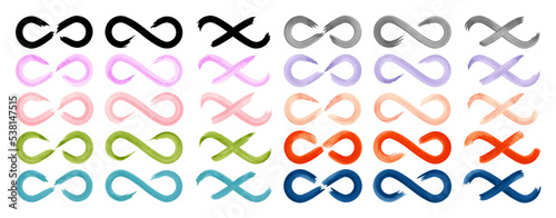 Set de un infinito de pintura dibujado con pincel.	