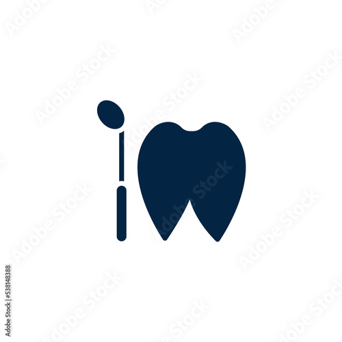 Dental clinic concept line icon. Simple element illustration.Dental clinic concept outline symbol design