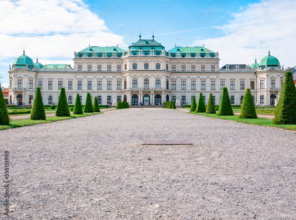 Fototapeta premium View with Belvedere Palace (Schloss Belvedere) built in Baroque architectural style and located in Vienna, Austria