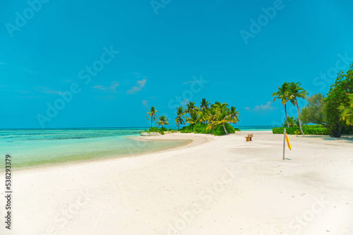 Fototapeta Naklejka Na Ścianę i Meble -  The beauty of the beaches and seas of the Maldives islands that attract tourists from all over the world, tropical islands with white sand and clear sea water in the Maldives