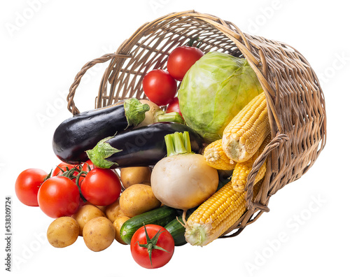Fotografie PNG. overturned basket with vegetables. Harvest