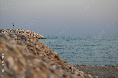 Fototapeta Naklejka Na Ścianę i Meble -  Plaża żwirowa