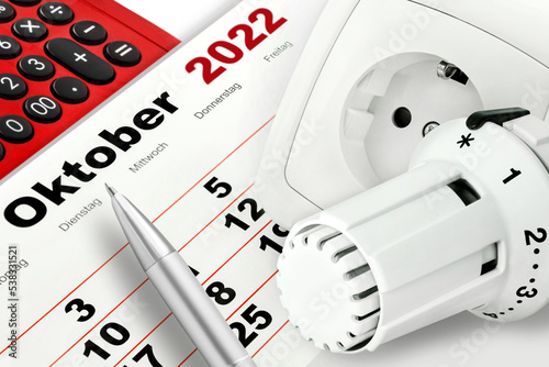 Deutscher Kalender 2022 Monat Oktober Energie und Finanzen mit Strom, Gas und Rechner