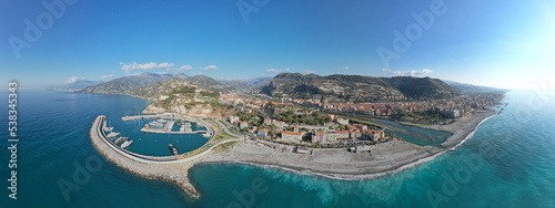 vue aérienne panoramique sur le port de Vintimille et la ville ainsi que le fleuve Roya - Cala del Forte Imperia photo