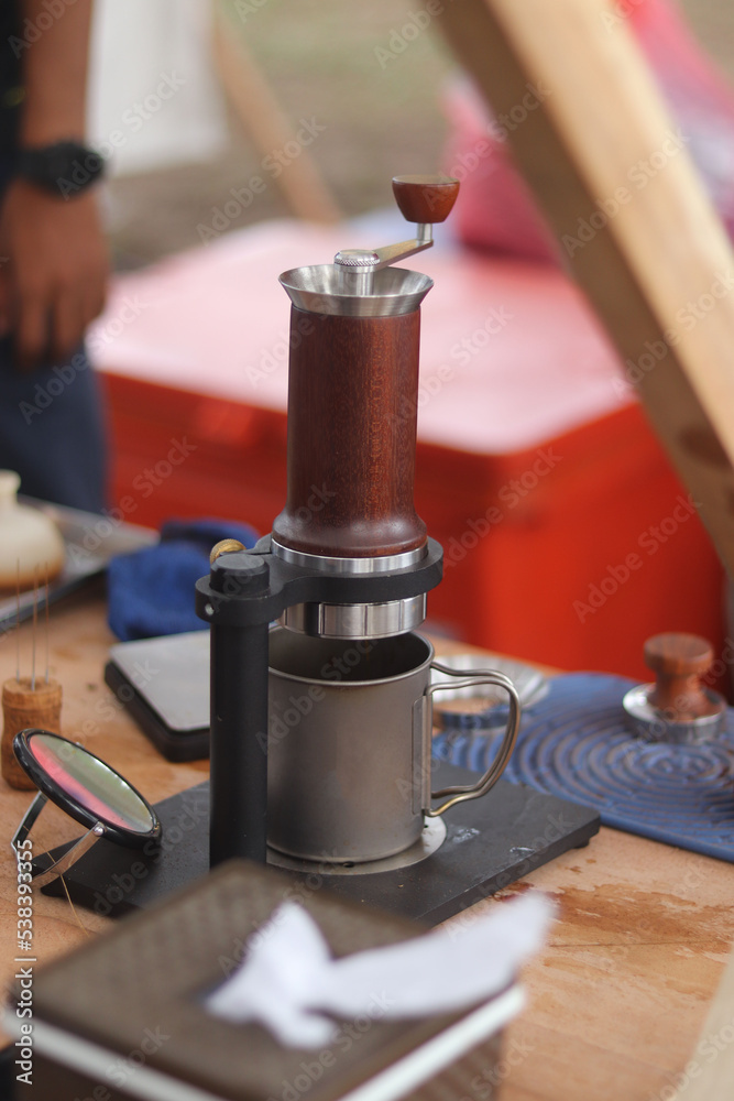 Barista push manual espresso maker for coffee