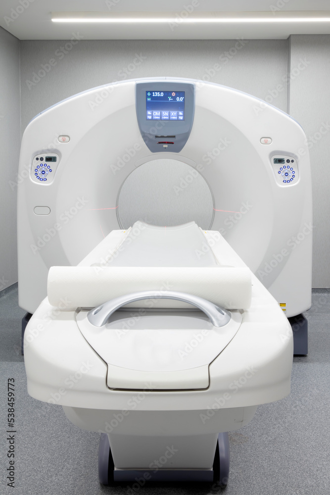 Medical CT or MRI or PET Scan Standing in the Modern Hospital Laboratory.  CT Scanner, Pet Scanner in hospital in radiography center. MRI machine for  magnetic resonance imaging in hospital radiology Stock-Foto