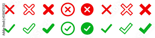 Conjunto de iconos de marca de verificación y x. Aprobación y eliminar. Visto verde y x rojo. Ilustración vectorial photo