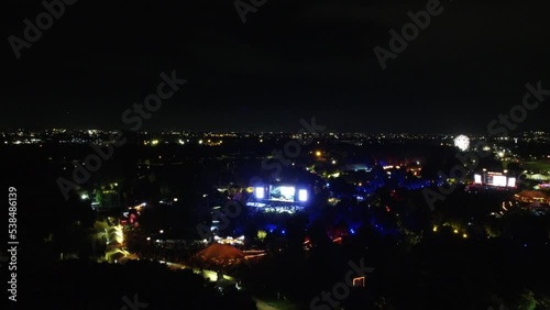 Wallpaper Mural bogota at night, concert Torontodigital.ca