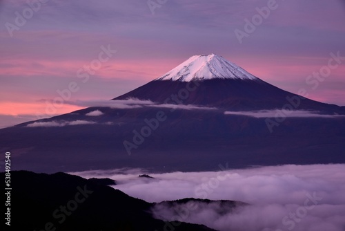 富士山と朝焼け