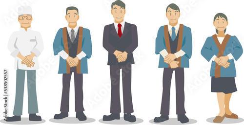 お客さんを出迎える旅館の従業員たち