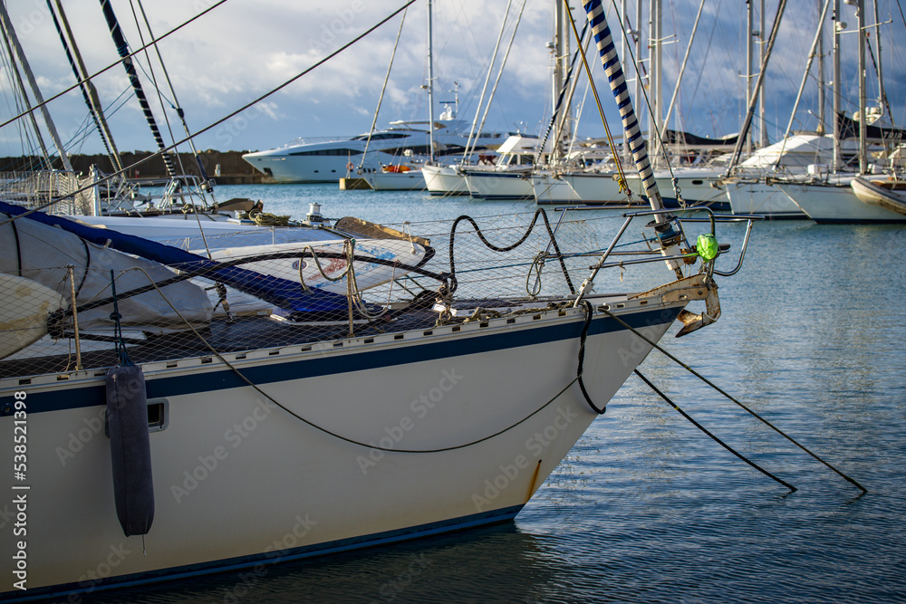 Obraz premium Voiliers à quai