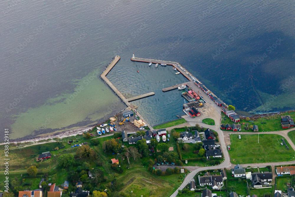 Obraz premium Aerial view of a coast
