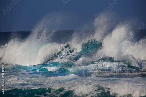 Wellen, Gischt an Küste, Insel Lanzarote, Kanaren, Spanien, Europa