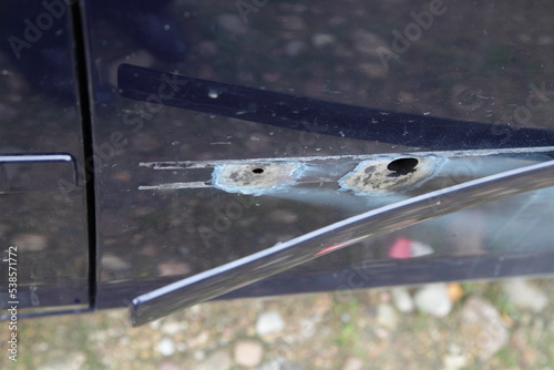 Obraz na płótnie Car grinded door corrosion under molding . w salonie