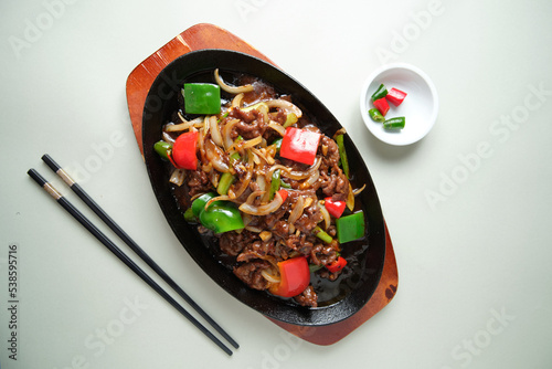 Black pepper sizzling beef